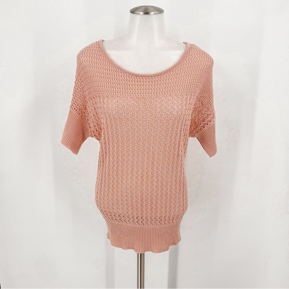 New York and Company pink short sleeve sweater - Picture 1 of 4